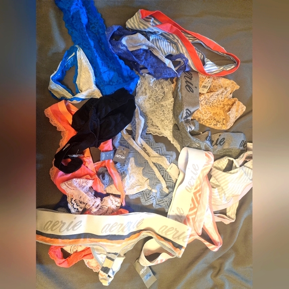 Aerie Thong Bundle - Picture 1 of 1